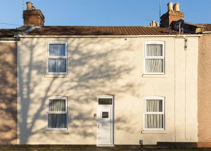 Well Presented 2 Bedroom House - Sleeps Four